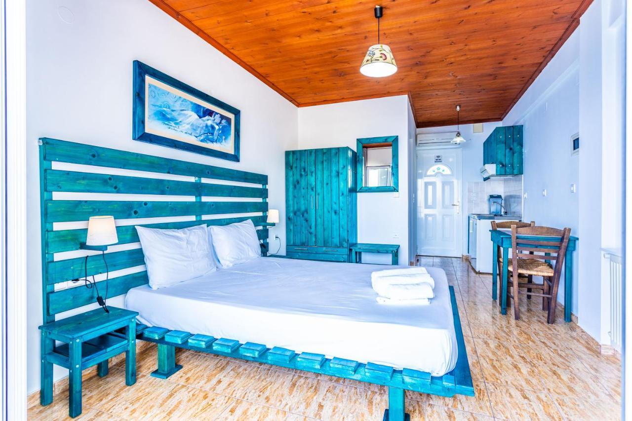 Limniónas The Life Suites מראה חיצוני תמונה