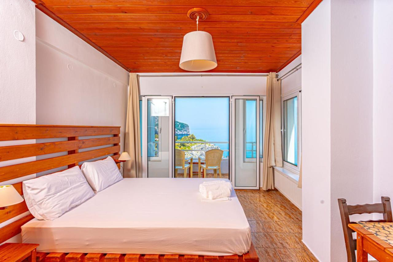 Limniónas The Life Suites מראה חיצוני תמונה