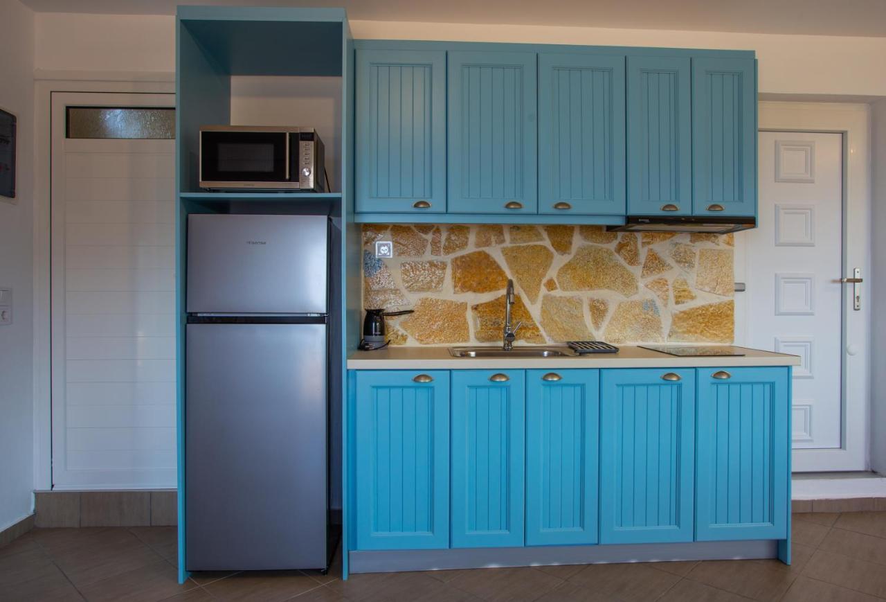 Limniónas The Life Suites מראה חיצוני תמונה
