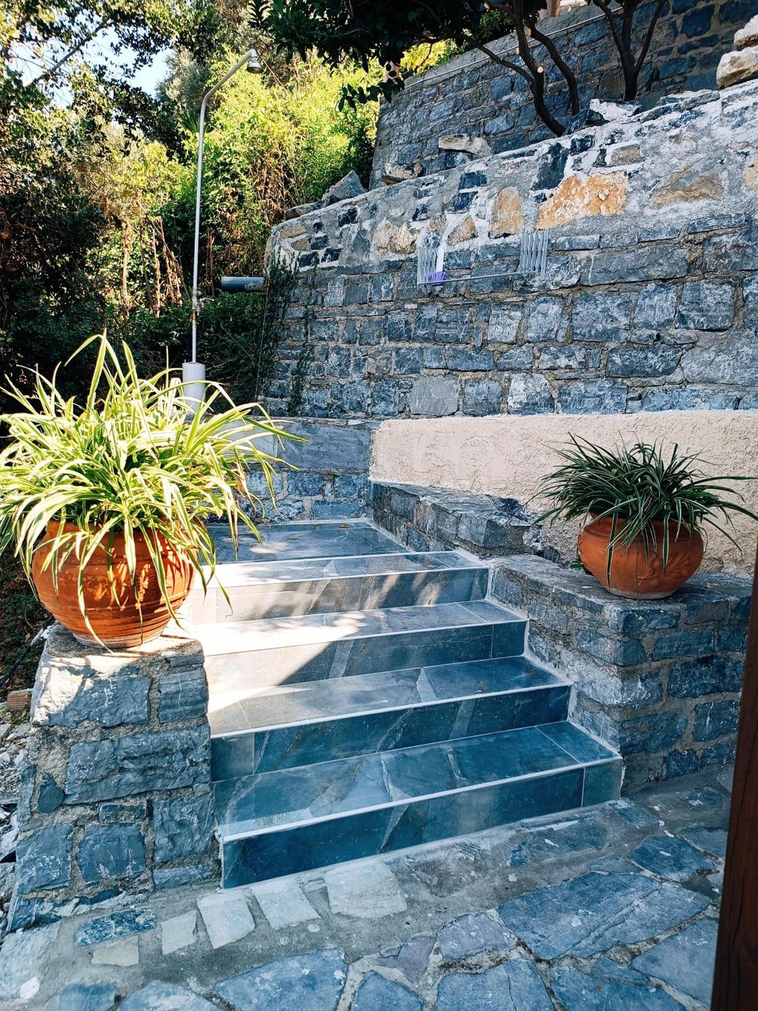 Limniónas The Life Suites מראה חיצוני תמונה